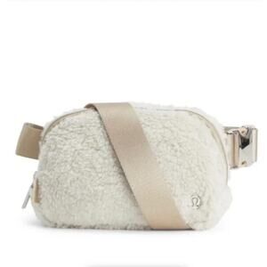 LULULEMON Everywhere Fleece Belt Bag Ivory Trench Tan Cream